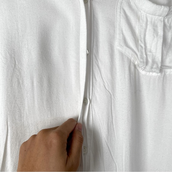 Soft Joie 3/4 Sleeve Roll Tab Sleeve White V-Neck Button Up - Small - Picture 7 of 9